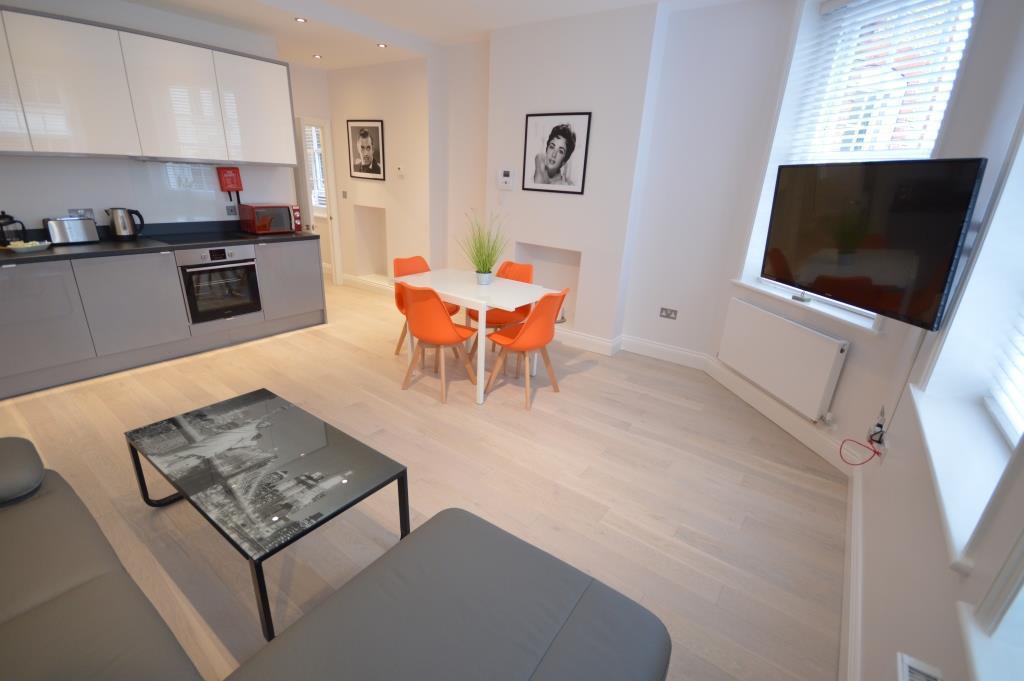 St Anne'S Court By Indigo Flats Apartment London Ngoại thất bức ảnh