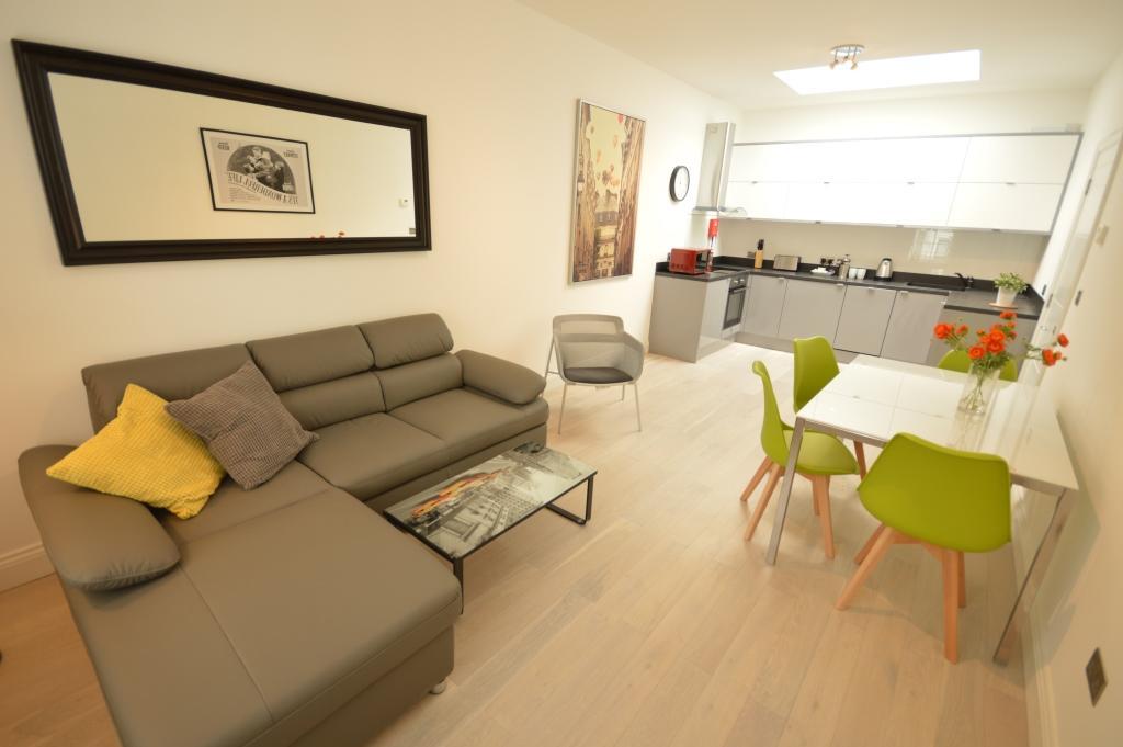 St Anne'S Court By Indigo Flats Apartment London Ngoại thất bức ảnh