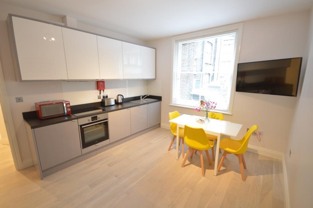 St Anne'S Court By Indigo Flats Apartment London Ngoại thất bức ảnh