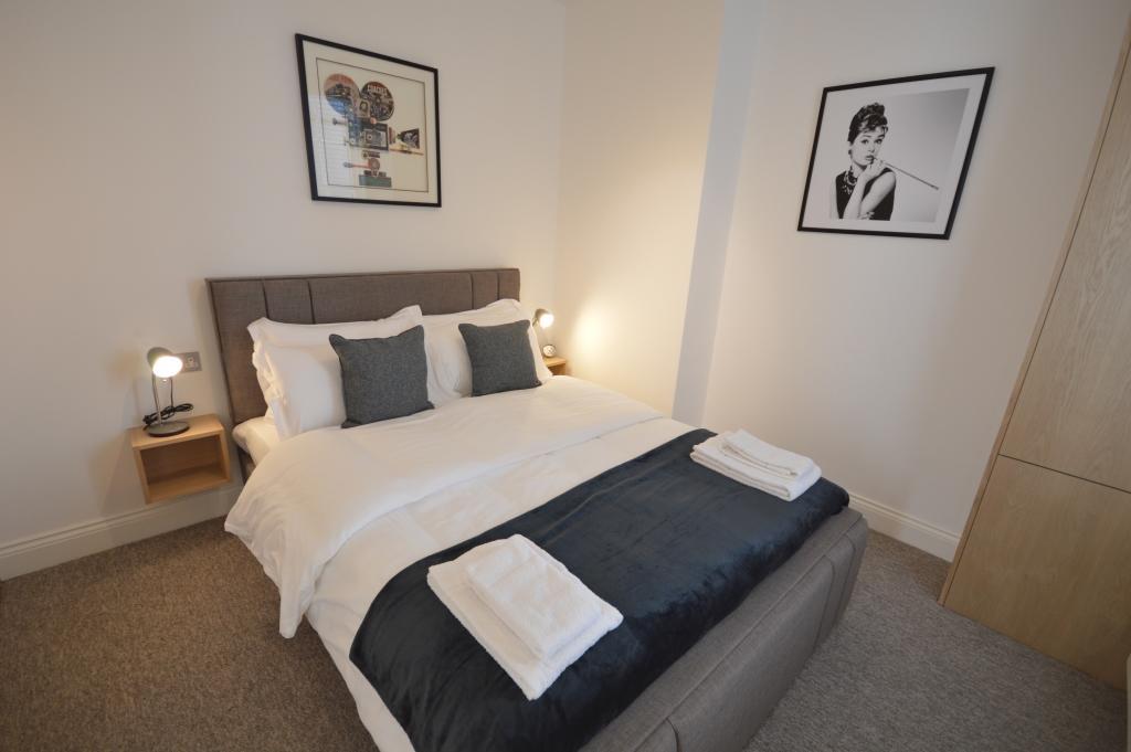 St Anne'S Court By Indigo Flats Apartment London Ngoại thất bức ảnh